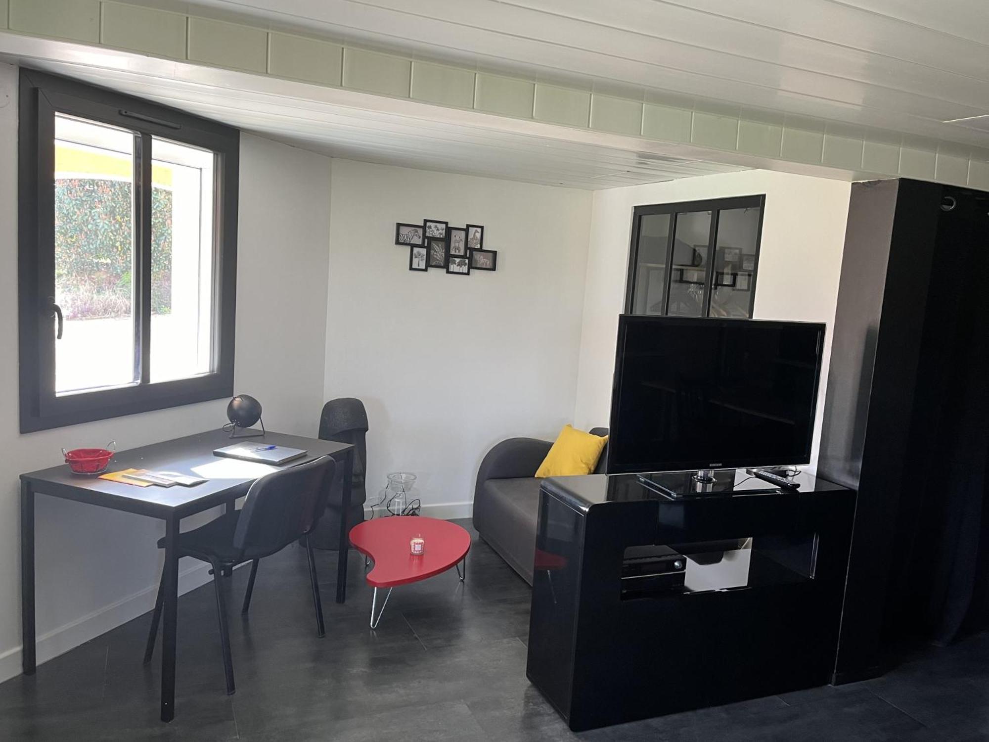 Comme Dans Un Ecrin - T2 De 50 M² Avec Jardin, Terrasse Et Piscine Lägenhet Vernaison Exteriör bild